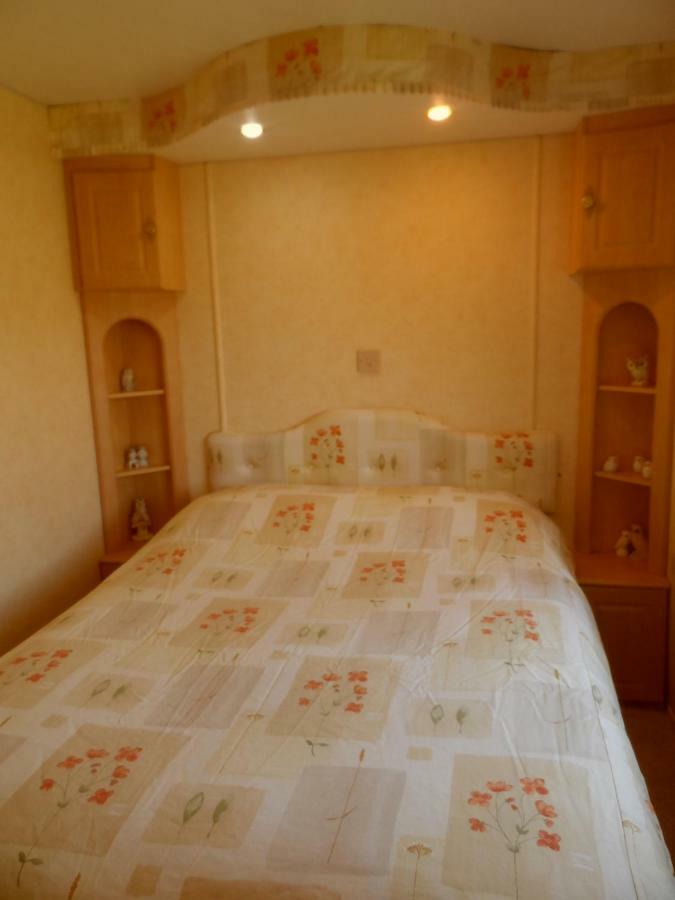 Luxury Mobile Home Near Perranporth Situated On A Quiet Farm Truro Eksteriør billede