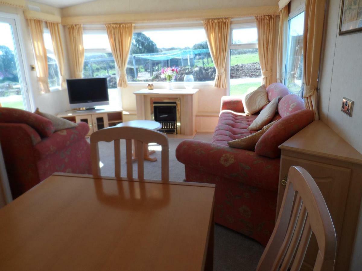 Luxury Mobile Home Near Perranporth Situated On A Quiet Farm Truro Eksteriør billede